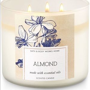 Bath & Body Works Almond Candle